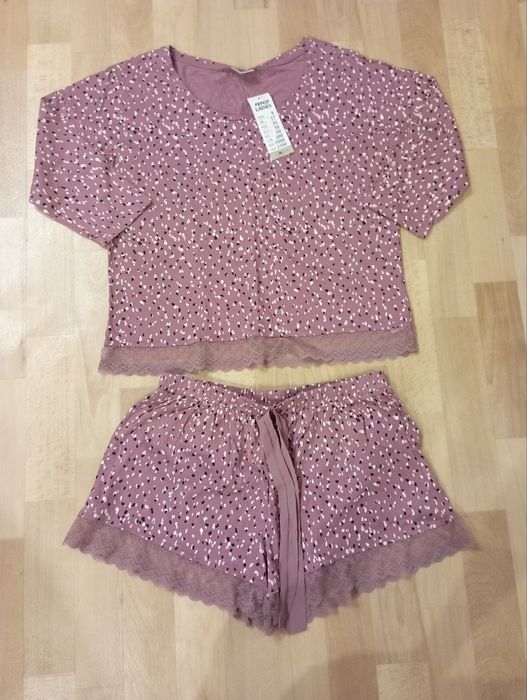 Піжама рожева з мереживом , розмір М