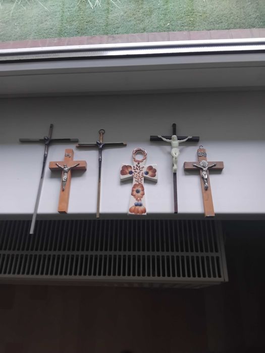 Krzyże drewniane matalowe