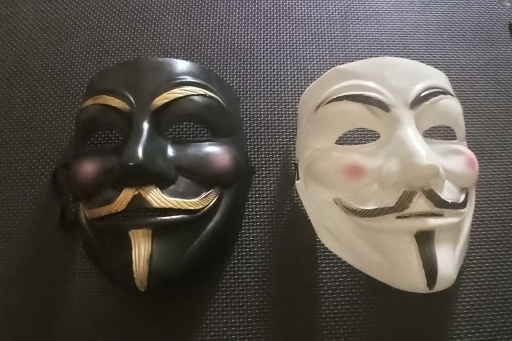 Mascara anonymous