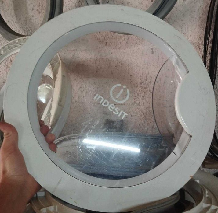 Вікно-дверка-скло  пральної машини Indesit PWSE
