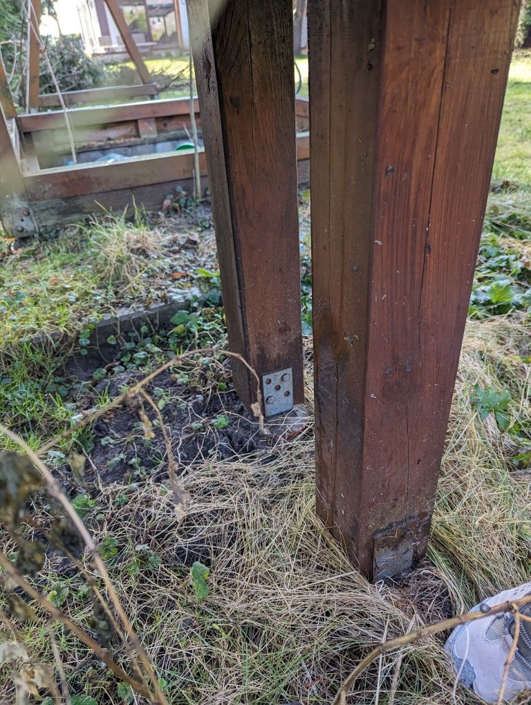 Domek dla dzieci ze zjezdzalnia, piaskownica , huśtawka