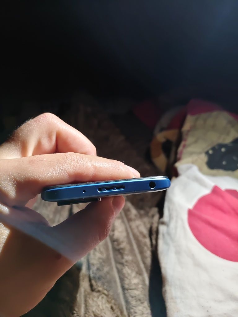 Xiamo Redmi 10 б/у чехол в подарунок