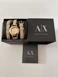 Zegarek Armani Exchange beżowy ze złotym łańcuszkiem podwójny pasek
