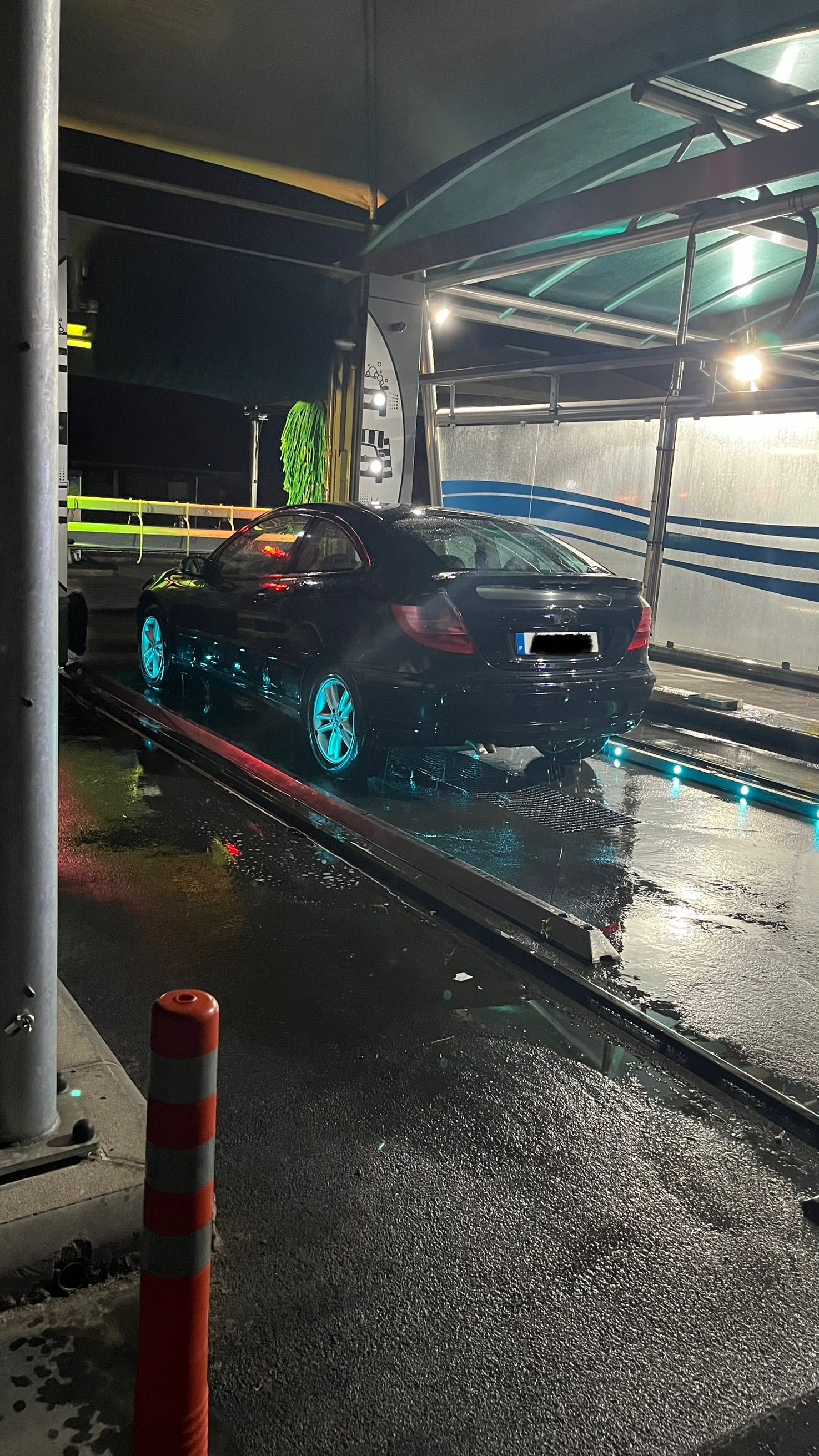 Mercedes sport coupe c220