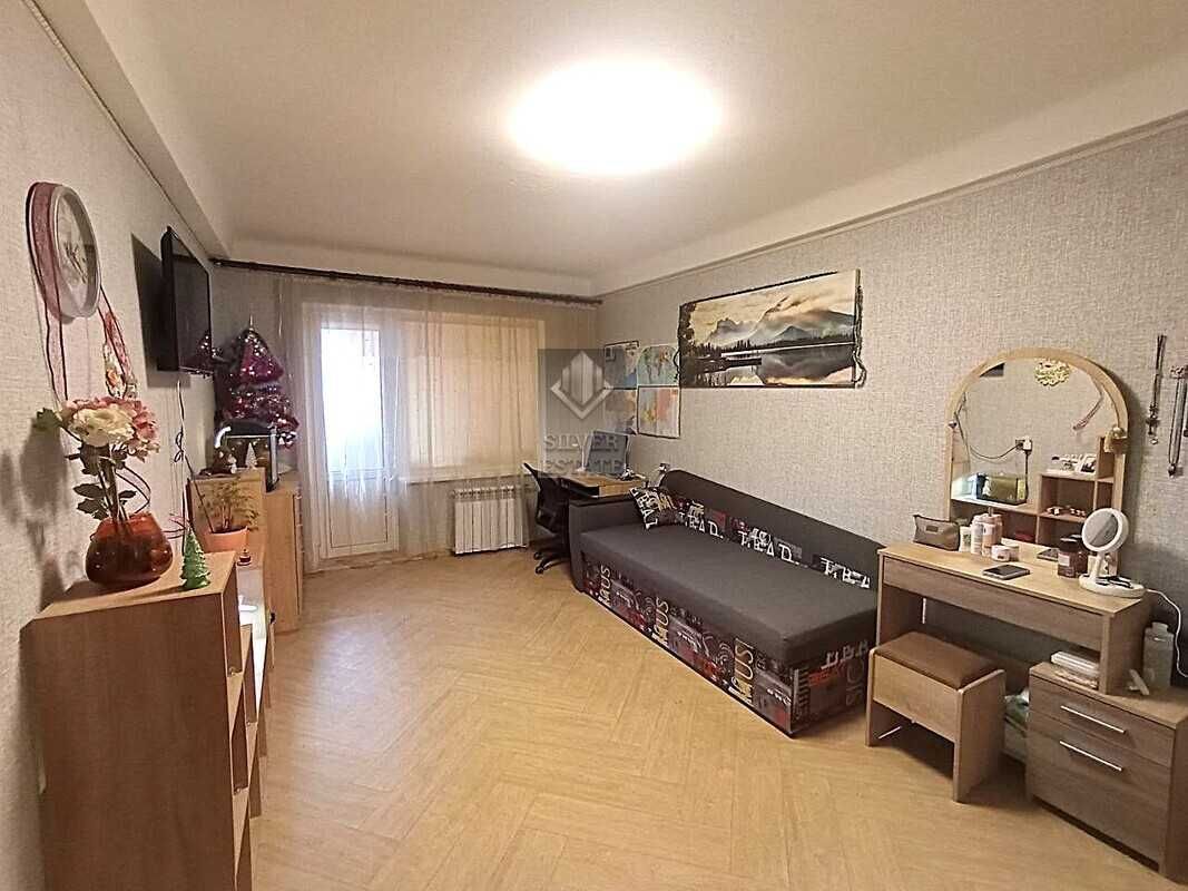 Продам 2-кімнатну квартиру, Шевченківський район, вул. Чарівна