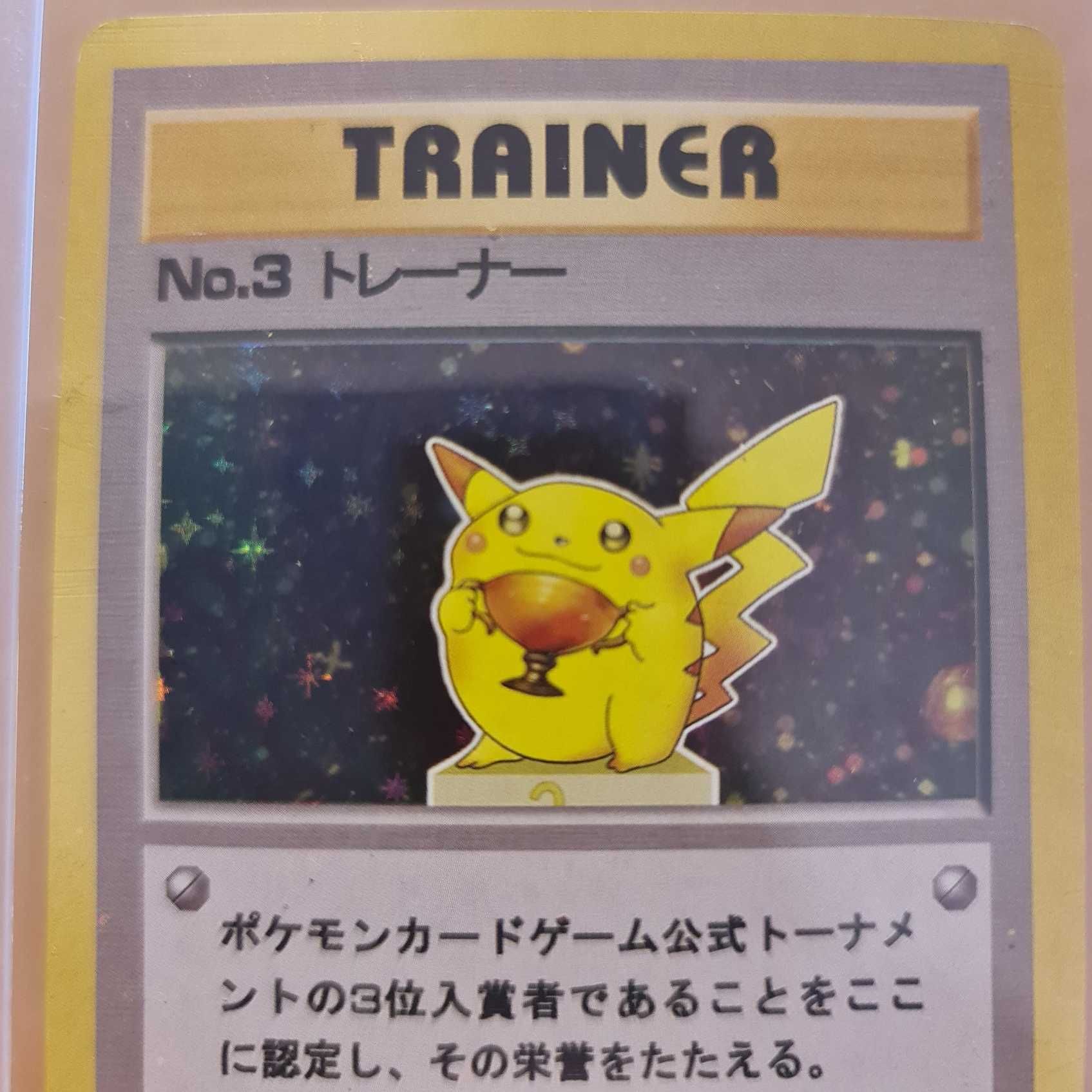 Carta Pokémon Pikachu No. 3 Trainer - Capa Protetora Incluída
