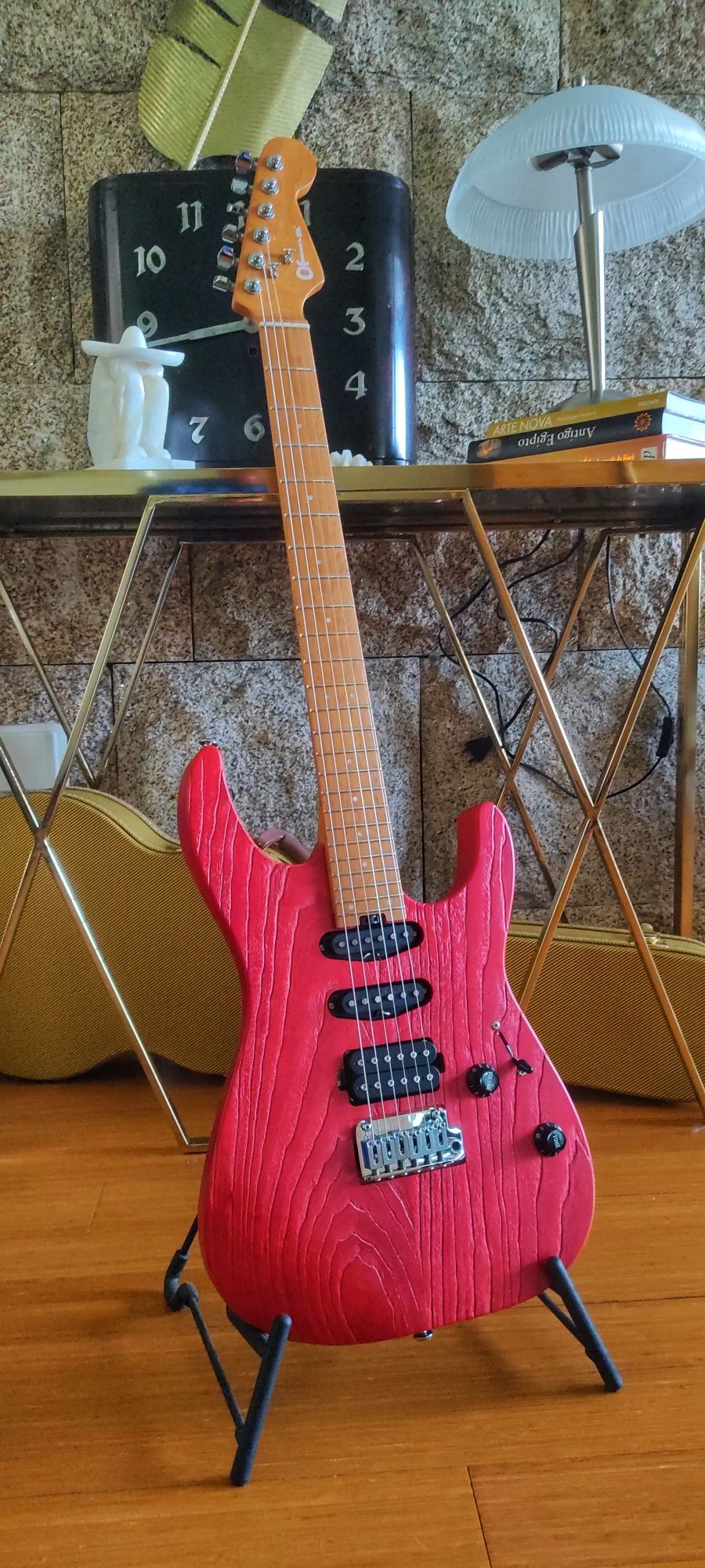 Charvel Pro-Mod DK 24 HSS 2pt Red Ash