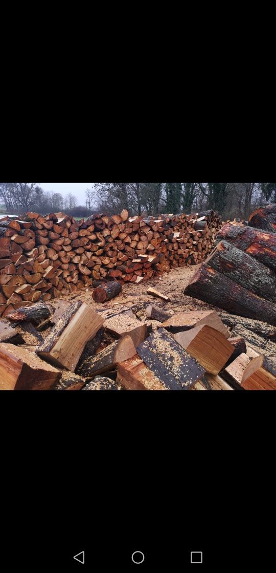 Drewno kominkowe opałowe sezonowane na aucie dąb buk klon wiaz jawor