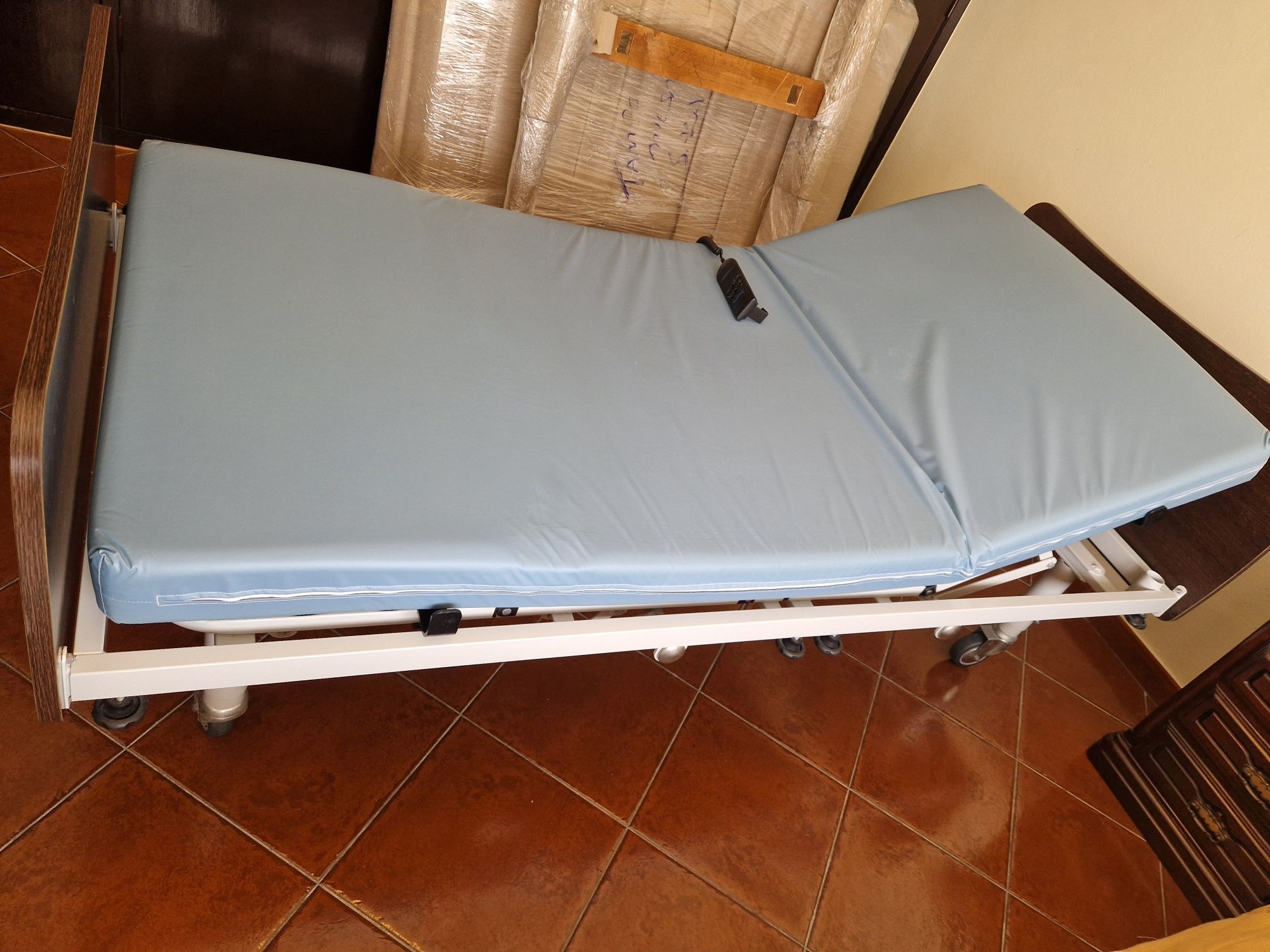 Cama articulada elétrica