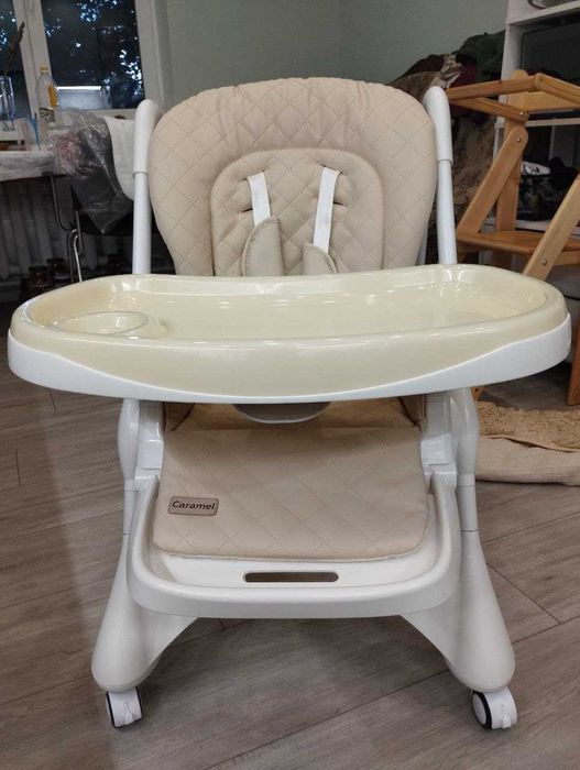 Стільчик для годування CARRELLO Caramel Cream Beige