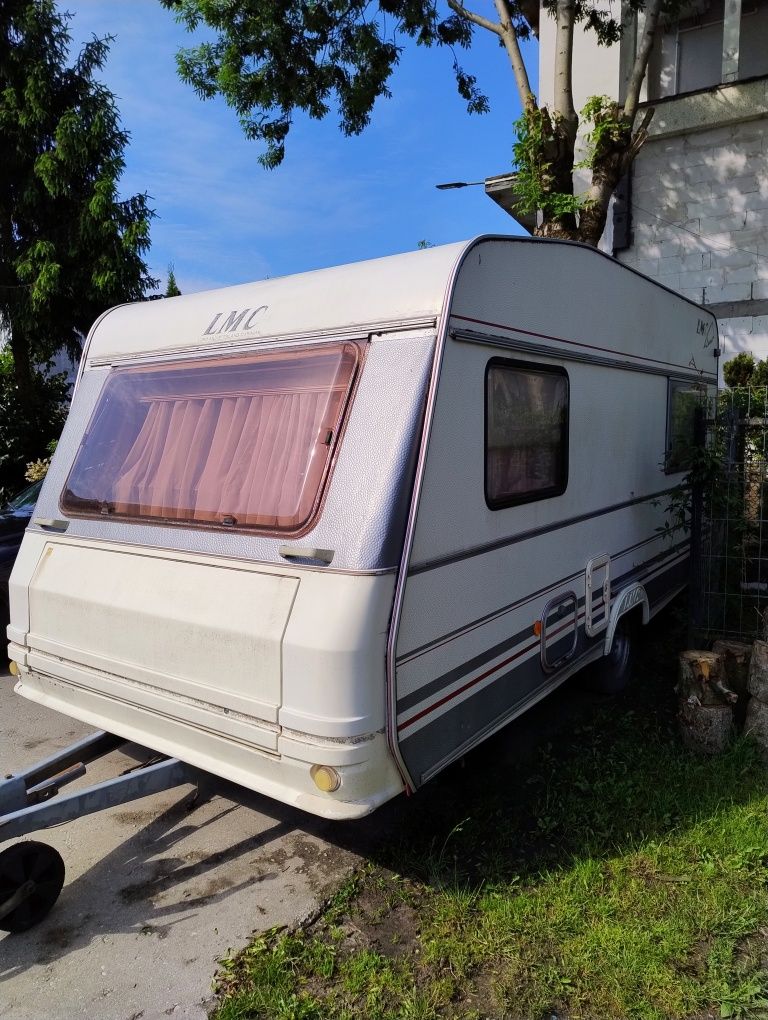 Przyczepa kempingowa Lmc dmc 1200 zarejestrowana w kraju