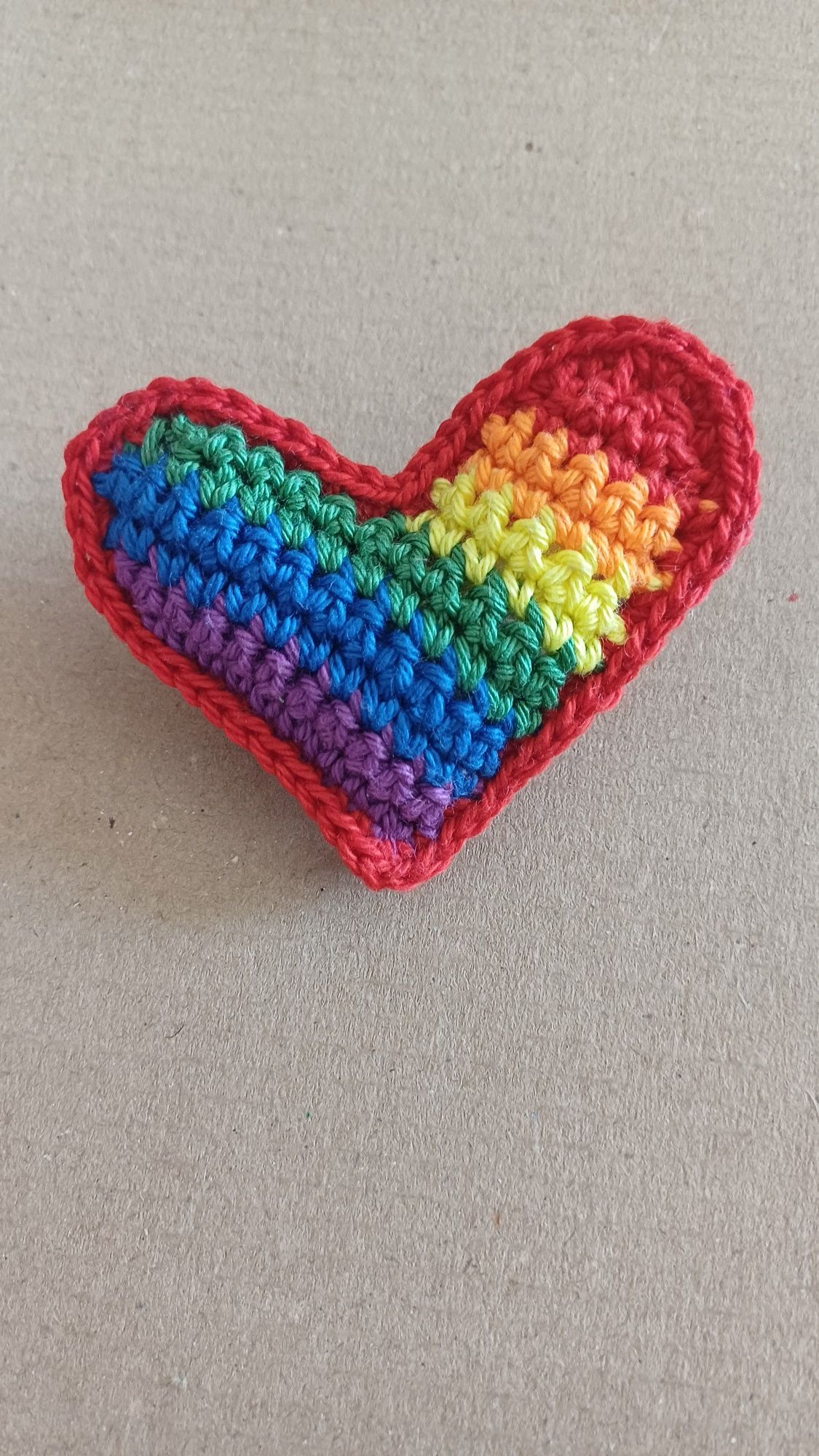 Pride Pin Solidário