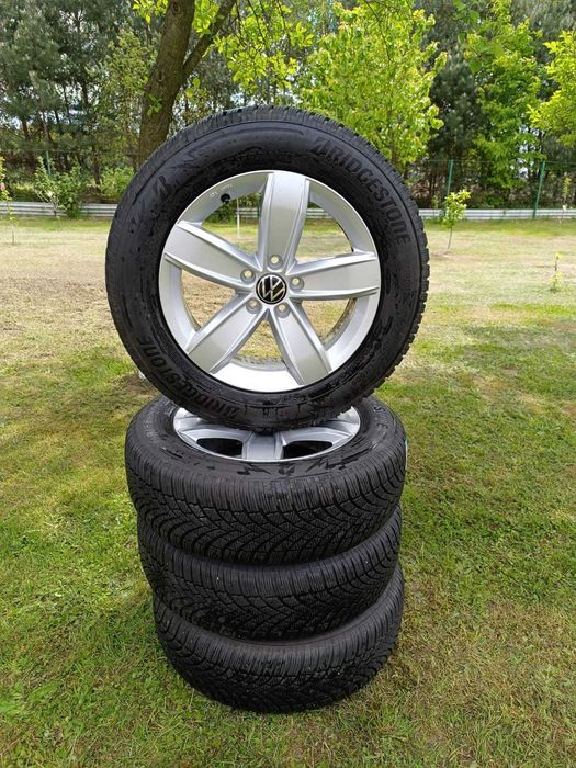 Koła zimowe Tiguan II / Passat B7 R17 – Blizzak LM005 215/65 R17