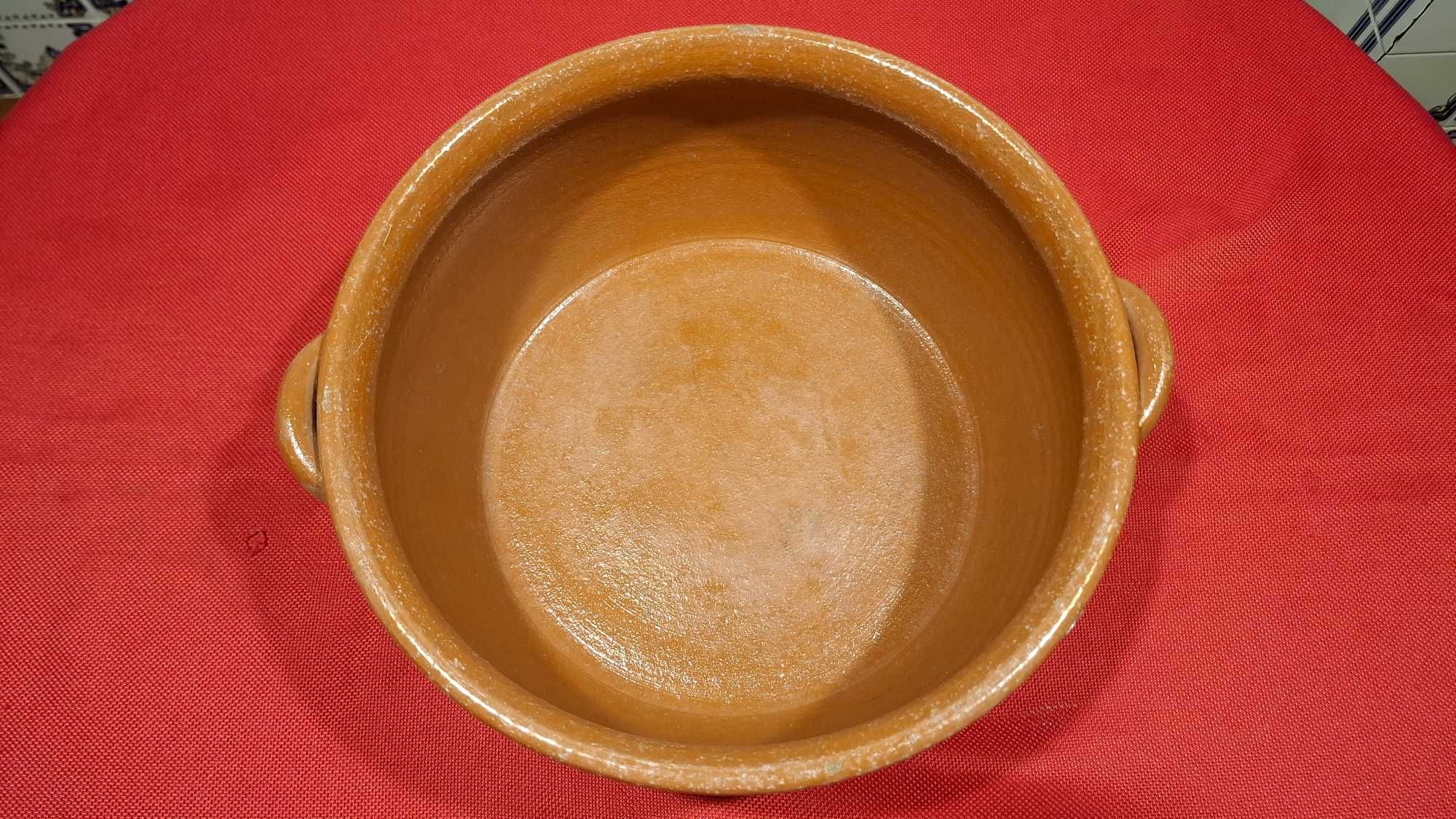Tacho / panela em barro