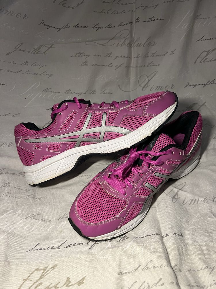 Жіночі росівки ASICS