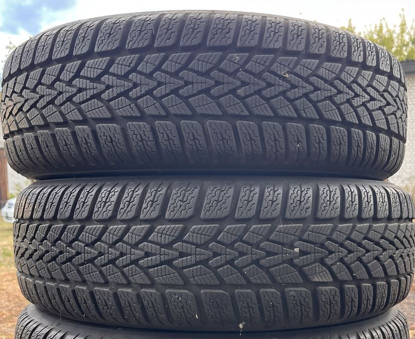 Зимові шини комплект 185/60 r15 Dunlop