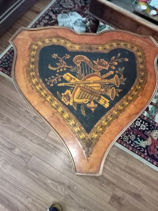 Piękna konsola zdobiona intarsja antyk