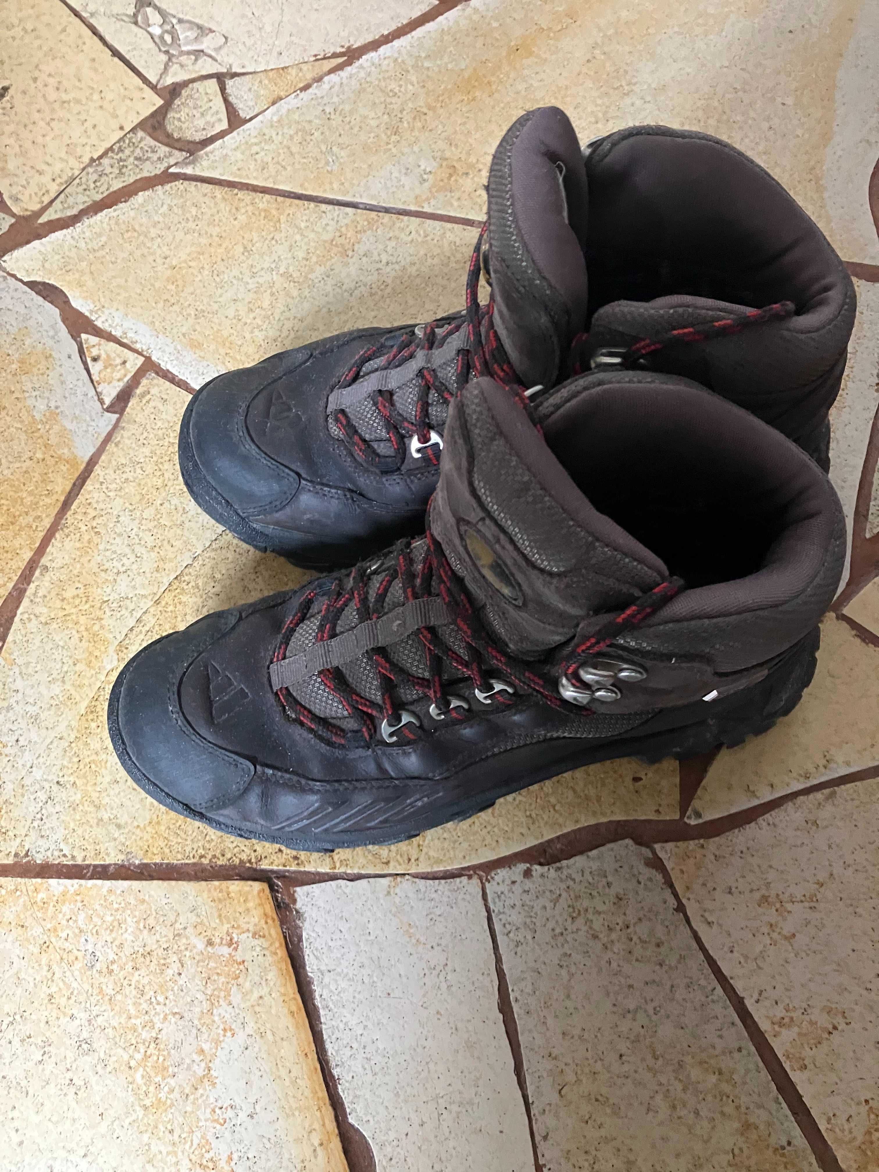 Botas de Caminhada / Trekking – Impermeáveis