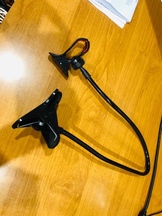 Тримач для телефону з прищепкою