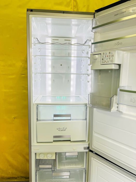 Двухкамерный холодильник LG GW-F499BNKZ, Inverter NoFrost