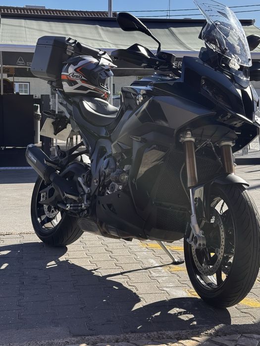 BMW S 1000 XR Triple Black