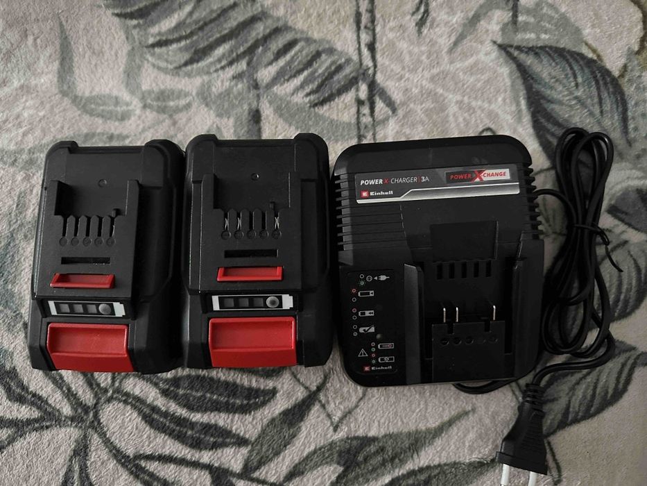 Zestaw baterii Einhell 4.0Ah/18V z ładowarką