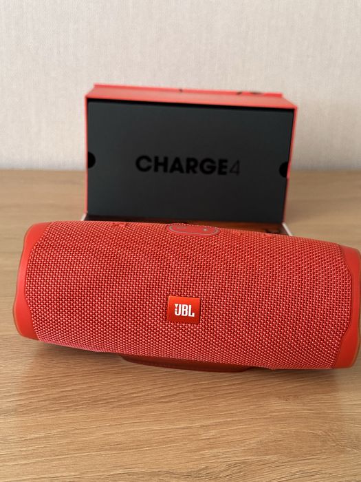 Колонка JBL червоного кольору , CHARGE 4