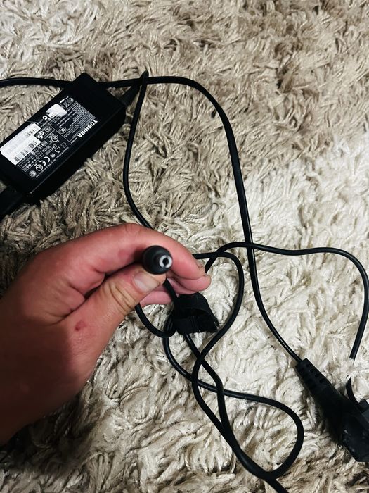 Toshiba 19v блок живлення, зарядка для ноутбука