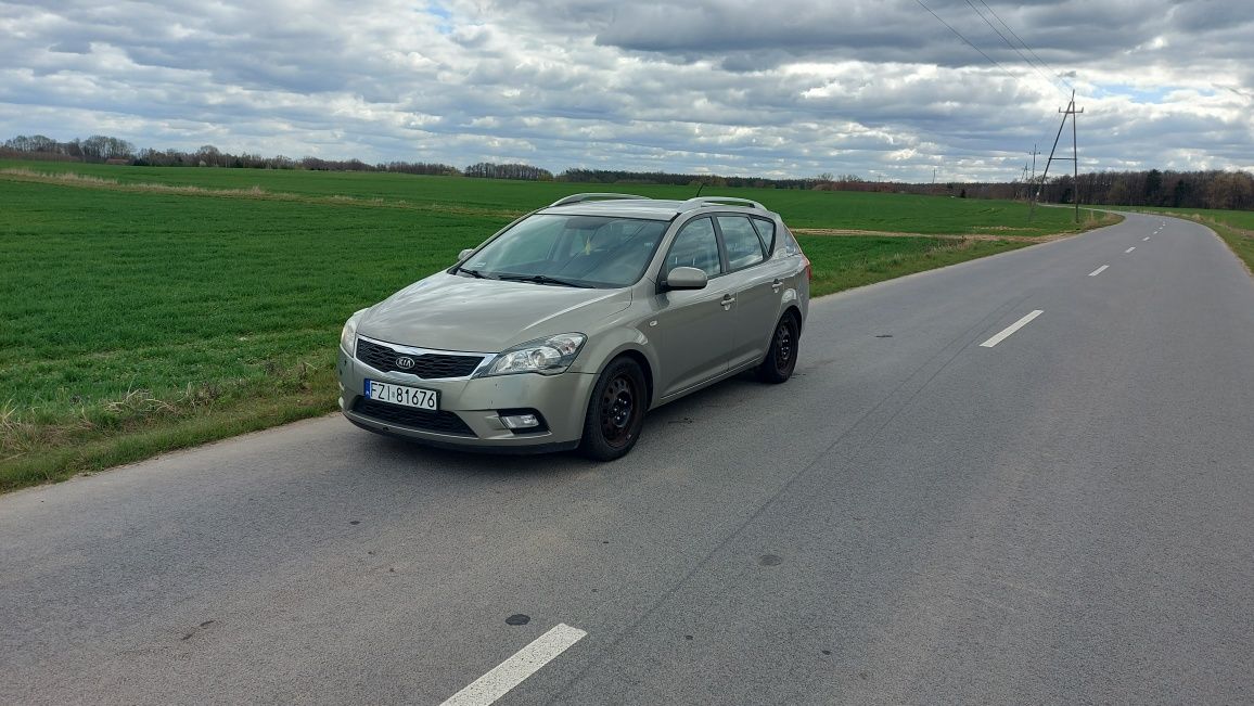 Kia Cee'd 1.6 crdi 2010r.