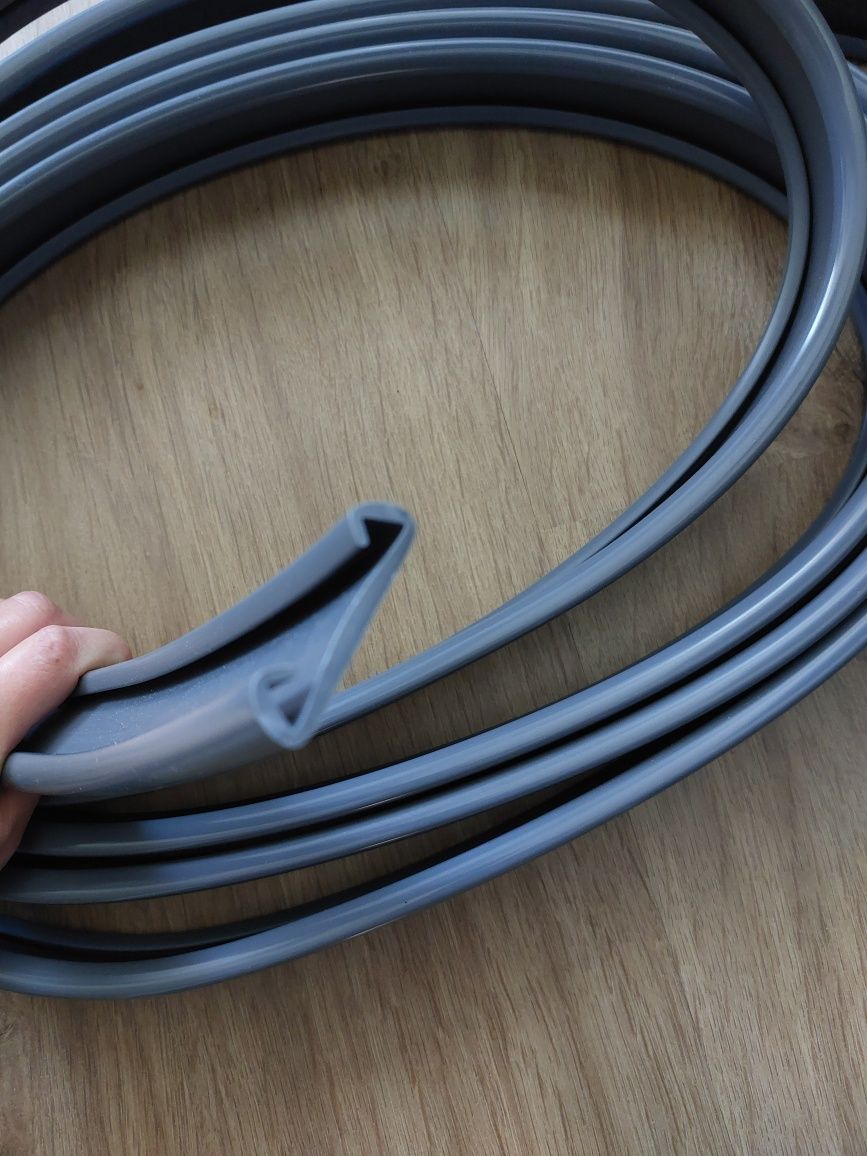 Listwa poręczowa,pochwyt PVC 40x8 ciemny popiel 6 metrów