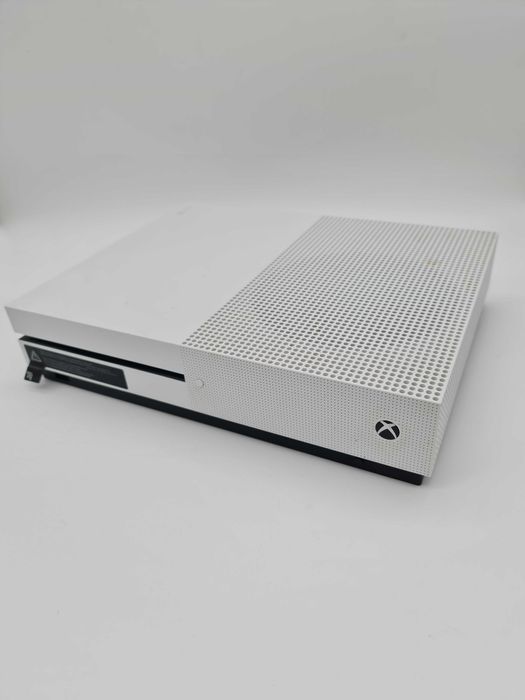 Konsola xbox one s 1681