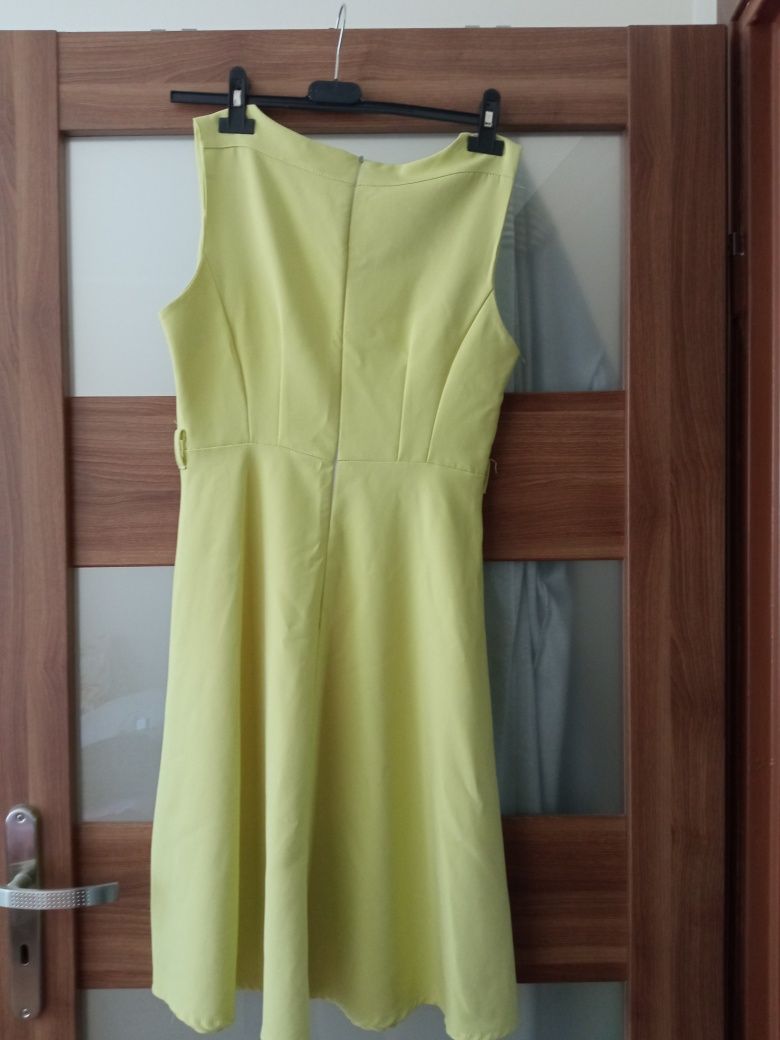 Limonkowa sukienka
