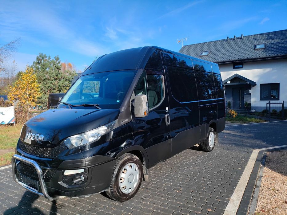 Iveco DAILY 35S15 2,3 DIESEL 145KM L3H2 BRUTTO VAT 23%  KLIMA Webasto Hak 3,5t Tempomat Zawiasy 270 Elektryka