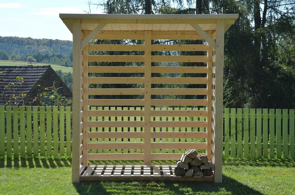 Solidna drewutnia wiata schowek na drewno 4m3 (złożona, transport) C24