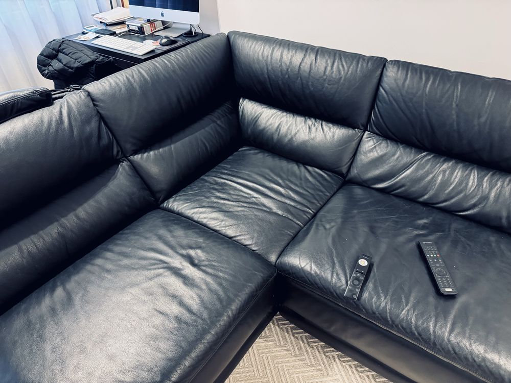 Sofa Chateaux D’aux Pele Italiana Preto (3 Lugares + Chaise-Long)