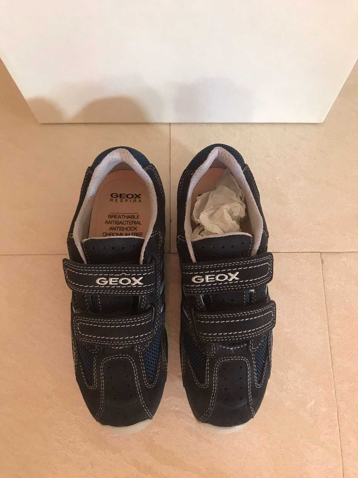 Кроссовки Geox новые размер 35