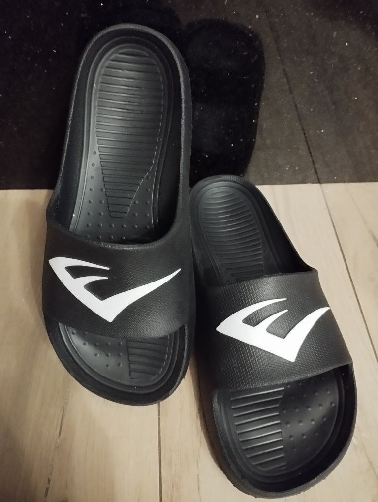 Klapki basenowe Everlast r 33/34 nową saszetka nerka