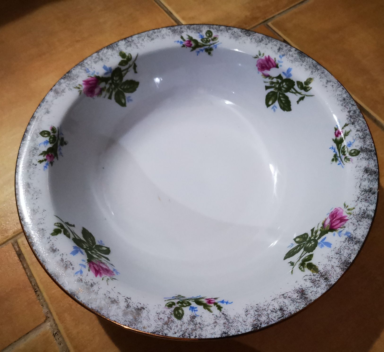 Porcelana Wałbrzych 2 miski i dwa półmiski