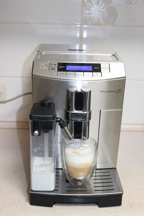 Кавомашина кофемашина Delonghi Primadonna S ECAM 26.455