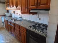 Apartamento T2+1 (Aproveitamento do Sótão) em Alfornelos.