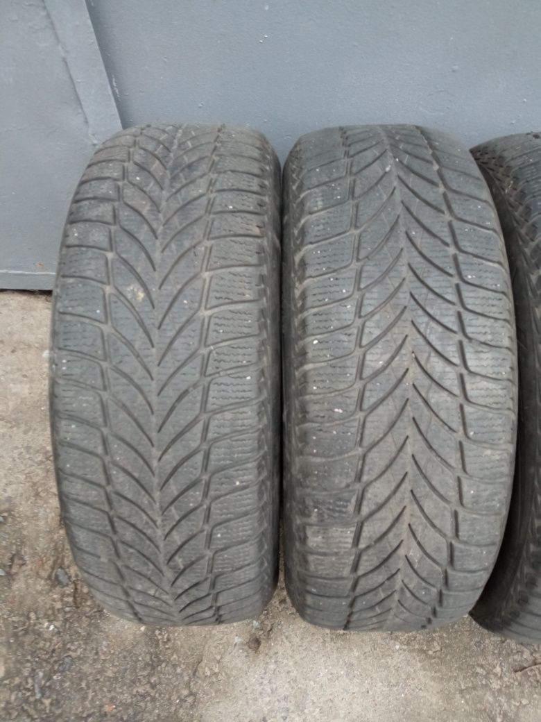 Шины Good year 195/60 R 15 зима , 4 штуки
