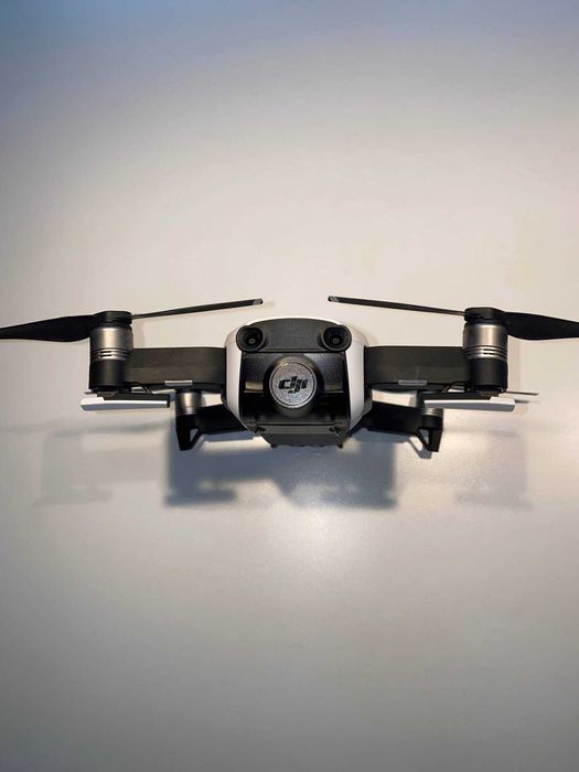 Квадрокоптер DJI Mavic Air More Combo Arctic