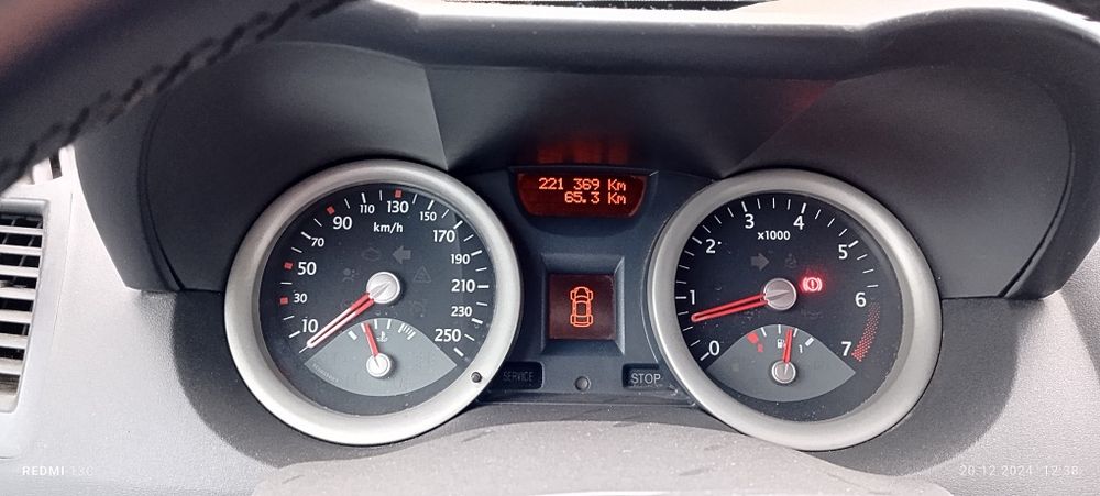 Рено Меган 2 .1.6 бензин