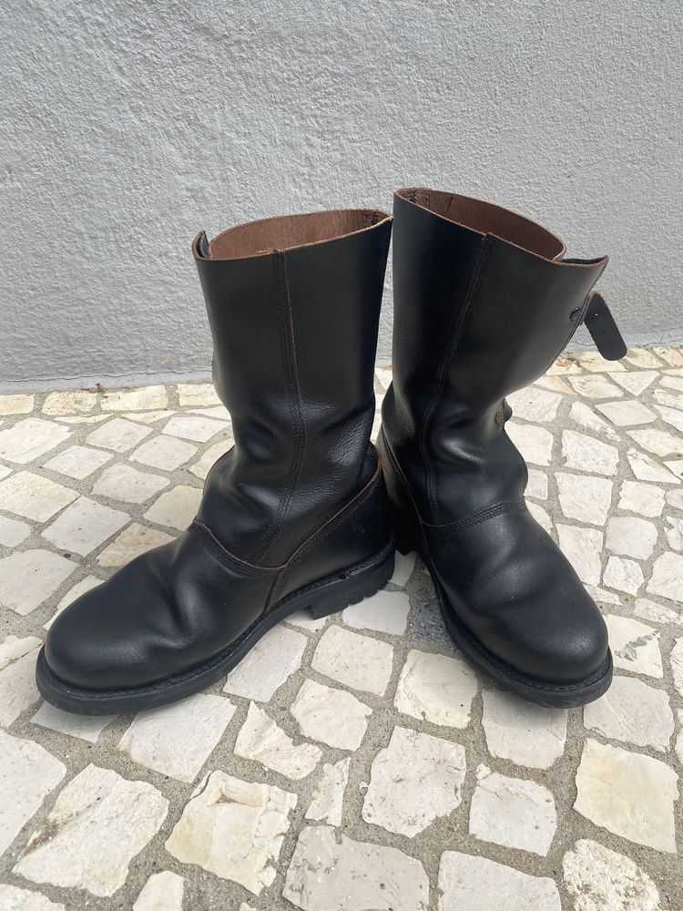 Botas cabedal preto