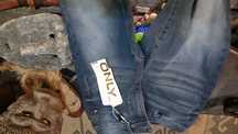 Jeans novos.  Ainda com etiquetas