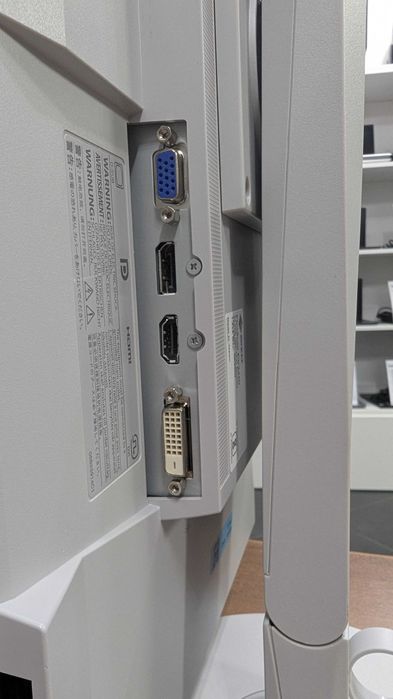 Monitor Bezramkowy Eizo 24" EV2450 Pełna Regulacja Klasa A Faktura