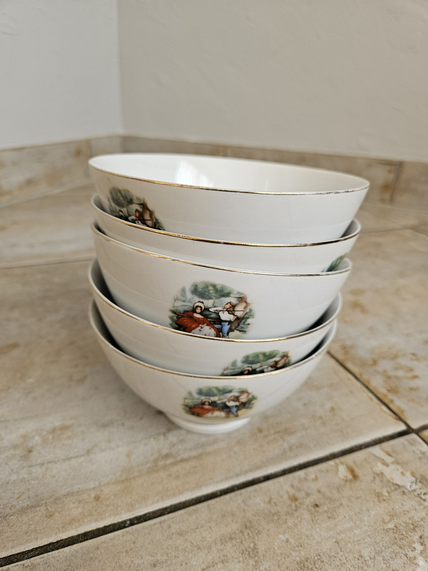 Zestaw misek - chińska porcelana - 5 sztuk