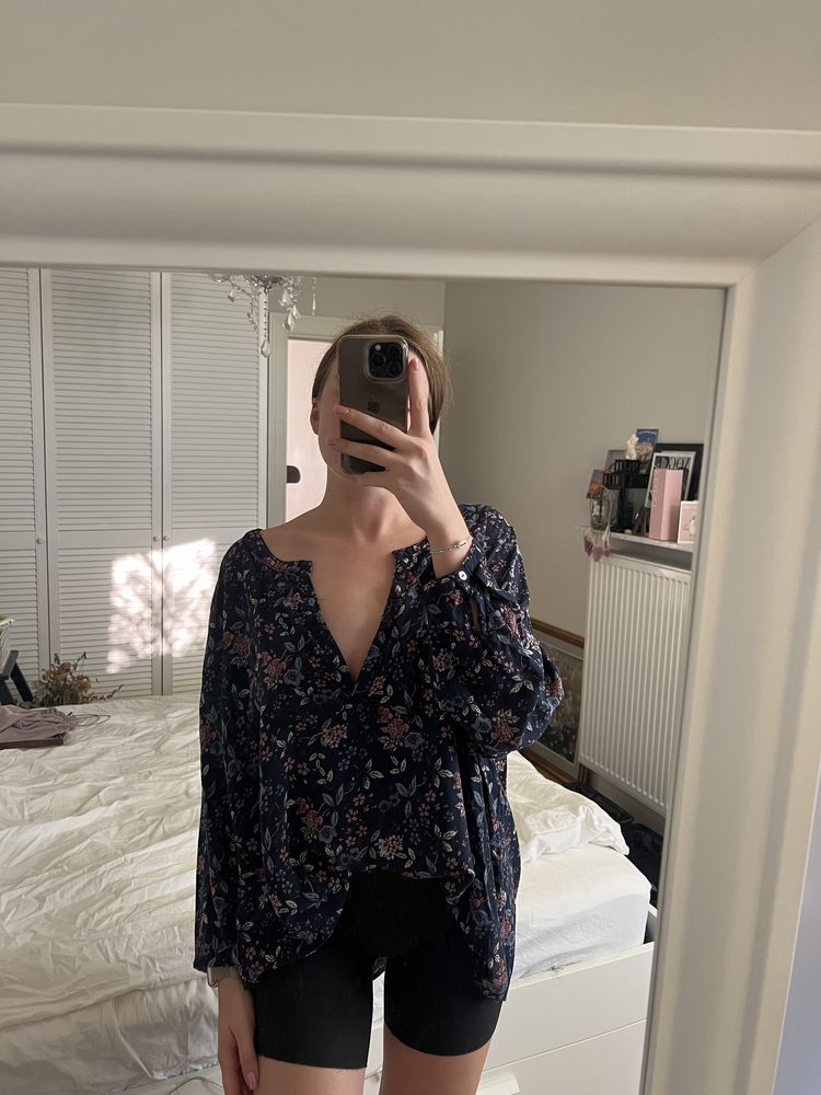 Bluzka C&A Yessica oversize granatowa w kwiaty L koszula