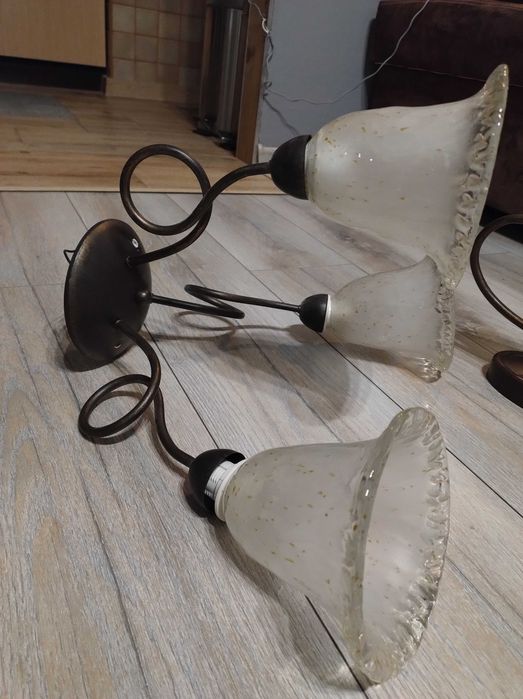 Lampa wisząca trzy klosze plus kinkiet do kompletu jeden klosz