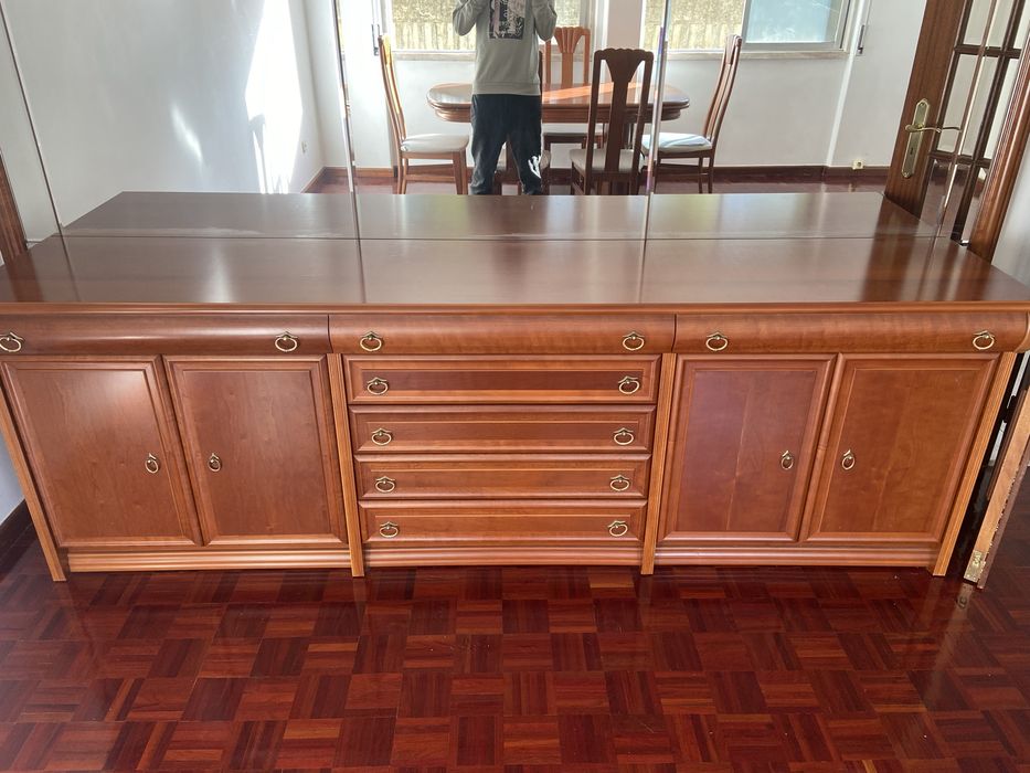 Conjunto Cerejeira Móvel Aparador + Espelho